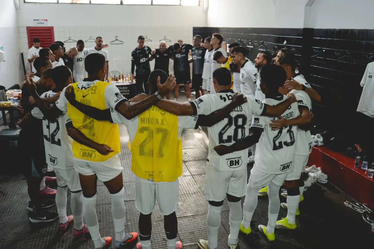 Atlético-MG: mês decisivo entre Mineiro e Brasileirão