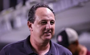 Bahia de Rogério Ceni busca manter aproveitamento perfeito contra o Fluminense