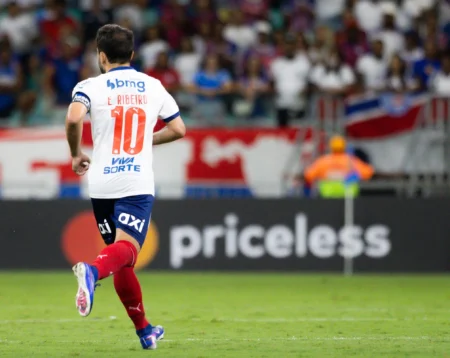 Bahia: Everton Ribeiro lidera, mas falha em cobrança decisiva de pênalti Bahia: Everton Ribeiro lidera, mas falha em cobrança decisiva de pênalti