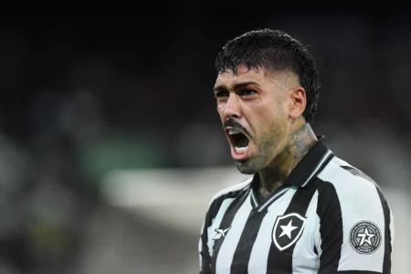 Barboza lamenta eliminação do Botafogo para o Flamengo: "Não merecemos passar por isso"