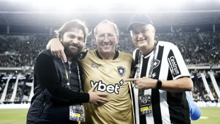 Bastidores: Tensão entre Textor e Botafogo teve aporte para quitar ban de transferências como ponto central