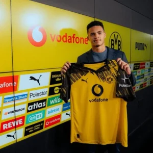 Borussia Dortmund anuncia acordo com Cruzeiro por Kauã Prates; veja os detalhes