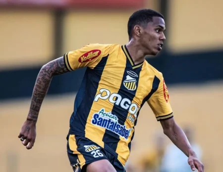 Botafogo avança na contratação de Dantas, zagueiro do Novorizontino