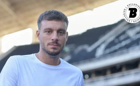 Botafogo busca vaga na Libertadores em jogo que pode mudar o retrospecto de Anselmi