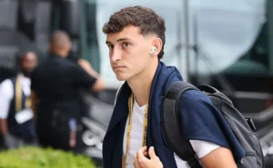 Botafogo busca contratar o volante Tomás Pérez, do Porto, em negociação com o Atlético-MG