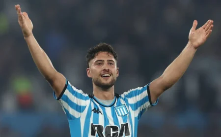 Botafogo contrata Di Cesare e aguarda liberação para anunciar reforço Botafogo contrata Di Cesare e aguarda liberação para anunciar reforço