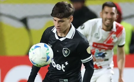 Botafogo é derrotado pelo Nacional Potosí e enfrenta desafio na pré-Libertadores Botafogo é derrotado pelo Nacional Potosí e enfrenta desafio na pré-Libertadores