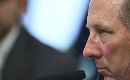 Botafogo demite cerca de 40 funcionários devido à crise financeira da SAF, informa PVC