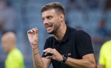 Botafogo escalará time alternativo contra o Vasco em clássico decisivo do Carioca