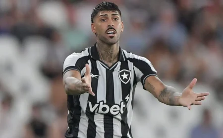 Botafogo é eliminado do Campeonato Carioca 2026 após derrota em clássico para o Flamengo Botafogo é eliminado do Campeonato Carioca 2026 após derrota em clássico para o Flamengo