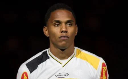 Botafogo supera Corinthians e Fluminense na contratação do zagueiro Dantas Botafogo supera Corinthians e Fluminense na contratação do zagueiro Dantas