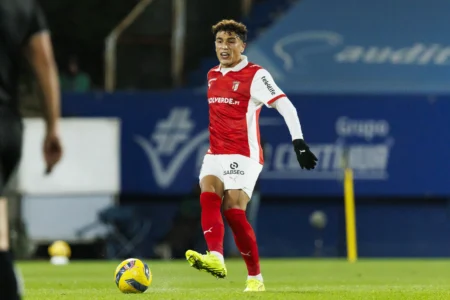 Braga rejeita proposta do Botafogo por Vitor Carvalho Braga rejeita proposta do Botafogo por Vitor Carvalho