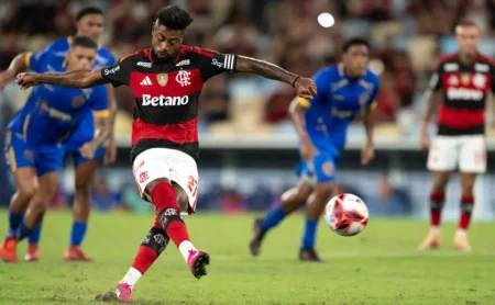 Bruno Henrique celebra goleada histórica do Flamengo e faz alerta sobre o momento da equipe