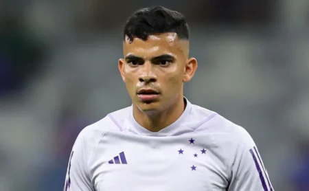 Bruno Rodrigues é elogiado por Amaral após gol na reestreia pelo Cruzeiro no Mineiro