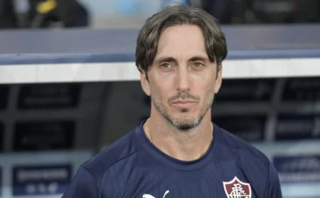 Cano e Hércules treinam e reforçam o Fluminense na semifinal contra o Vasco Cano e Hércules treinam e reforçam o Fluminense na semifinal contra o Vasco