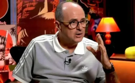 Carlos Eugênio Simon analisa gol anulado em Lanús x Flamengo ao vivo