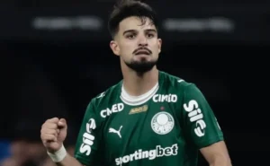 Carlos Miguel se reabilita após defender pênalti e Flaco López define vitória do Palmeiras sobre o Corinthians