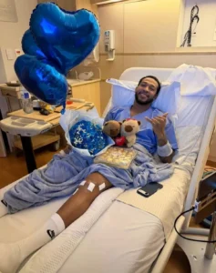 Cirurgia no joelho esquerdo: ex-Corinthians José Martínez se recupera em São Paulo