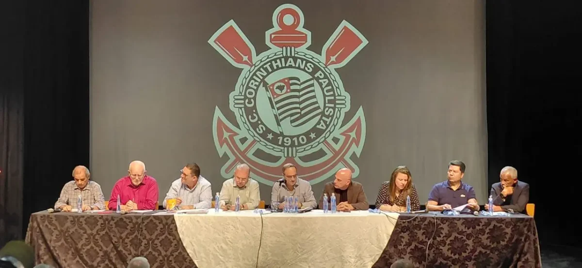 Conselho do Corinthians finaliza debates sobre reforma estatutária e define datas para votação