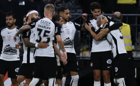 Corinthians busca ascensão de sete posições no Brasileirão em jogo decisivo contra o Athletico-PR Corinthians busca ascensão de sete posições no Brasileirão em jogo decisivo contra o Athletico-PR