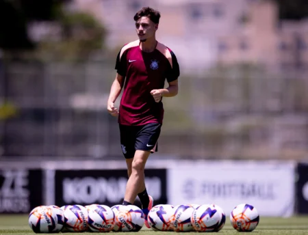 Corinthians espera retorno de Breno Bidon contra a Portuguesa e mantém cautela com Kaio César
