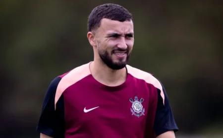 Corinthians define cláusula única para renovação automática de Labyad, atrelada a jogos