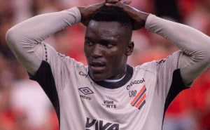 Corinthians esbarra em pedido de R$ 51 milhões e afasta contratação de Kevin Viveros