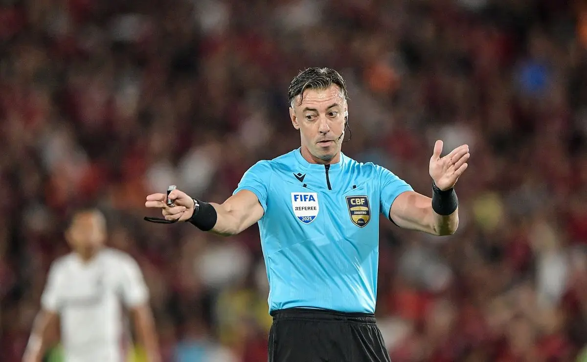 Corinthians busca quebrar tabu e lidar com pressão em duelo decisivo contra a Portuguesa, com Raphael Claus na arbitragem. Corinthians busca quebrar tabu e lidar com pressão em duelo decisivo contra a Portuguesa, com Raphael Claus na arbitragem.