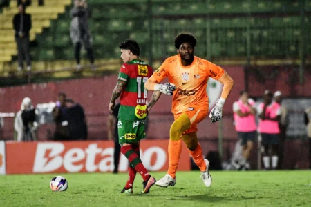 Corinthians vence o desgaste e a má fase para chegar à semifinal do Paulistão