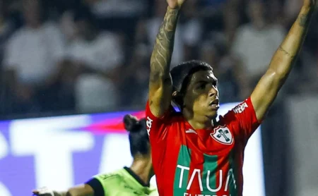 Corinthians monitora jogadores da Portuguesa e demonstra interesse em Everton Maceió e Bruno Bertinato