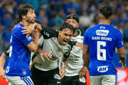 Corinthians demonstra solidez e segue em destaque no início do Brasileirão Corinthians demonstra solidez e segue em destaque no início do Brasileirão