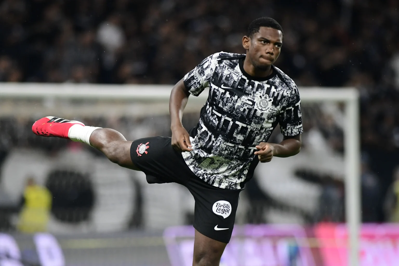 Corinthians negocia venda de André ao Milan por R$ 103 milhões