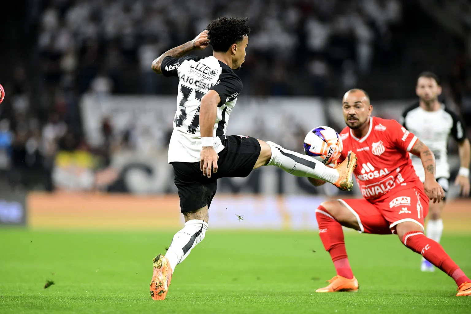 Corinthians perde Kaio César e Hugo no primeiro tempo contra o Capivariano. Corinthians perde Kaio César e Hugo no primeiro tempo contra o Capivariano.