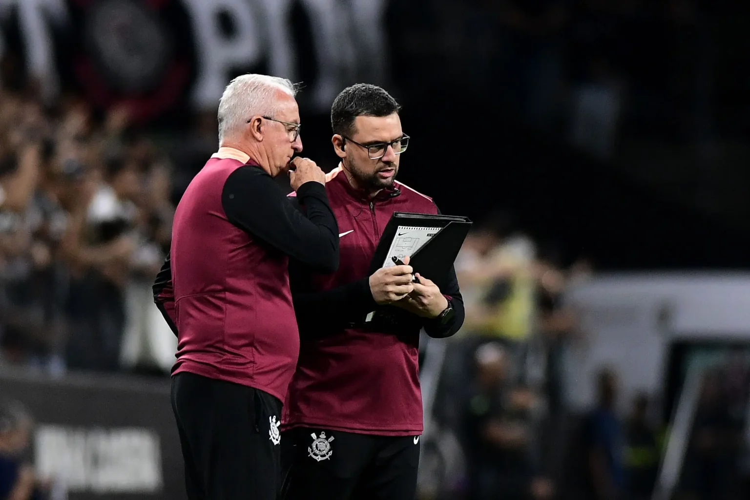 Corinthians: Planejamento impecável, destaque jovem e time completo para o Dérbi