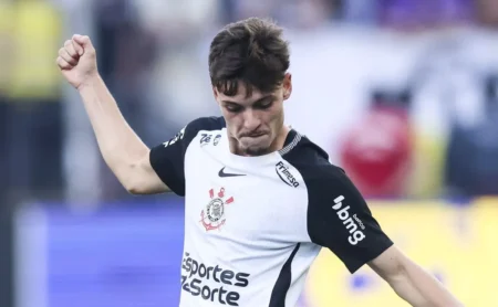 Corinthians pressiona alto, cria com Breno Bidon e encurrala o Palmeiras na Neo Química Arena