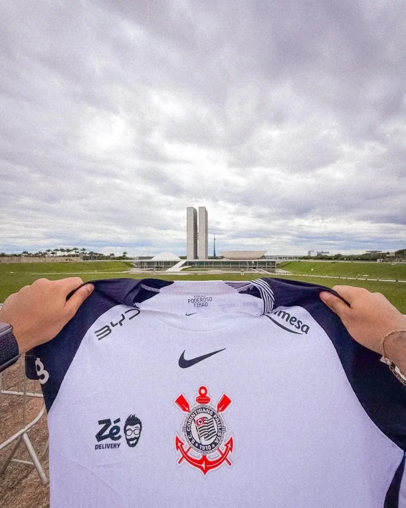 Corinthians e BYD firmam patrocínio até o final do ano após acordos anteriores