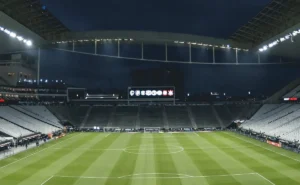 Corinthians analisa propostas para gestão do programa de sócios "Fiel Torcedor"