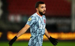 Corinthians avalia Labyad com cautela, mas enxerga contratação como boa oportunidade.