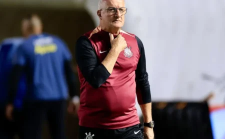 Corinthians promove jogadores do elenco principal para reforçar o Sub-20 com aval de Dorival.
