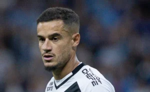 Coutinho define futuro após deixar o Vasco e prioriza clube no exterior; Grêmio é uma opção