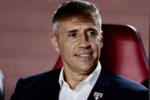 Crespo exalta São Paulo em vitória, mas cobra reforços: "Precisamos, seguramente"