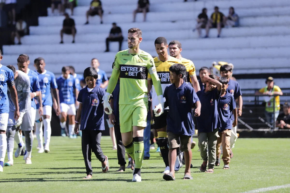 Criciúma anuncia a saída do goleiro Georgemy