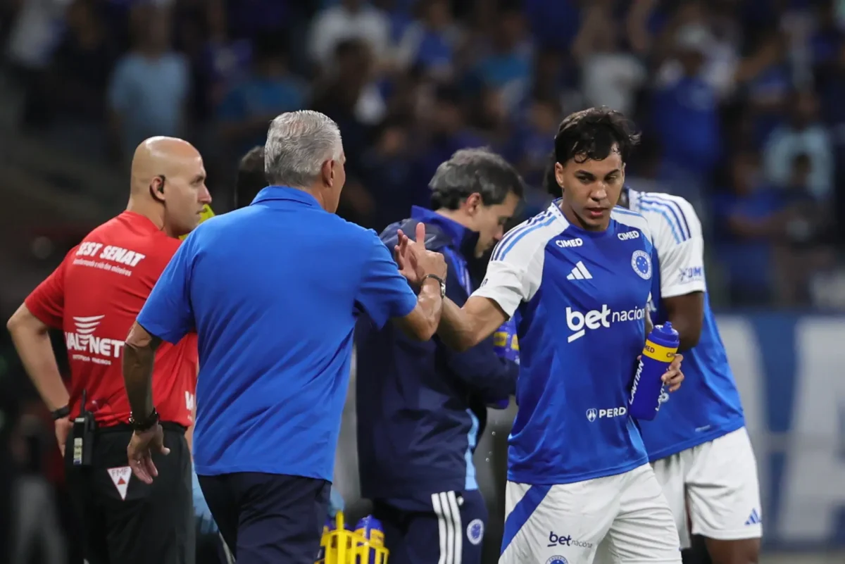 Cruzeiro atende Tite, resiste a ofertas e preserva titulares: "Caminho para o título"