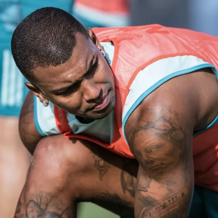 Cruzeiro encerra reforços e mantém Walace no grupo.