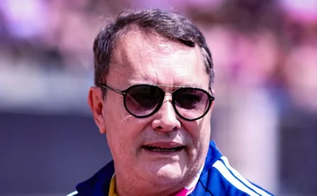 Cruzeiro eleva proposta por Luiz Araújo: dirigente cruzeirense busca aproveitar desmonte do Flamengo para reforços