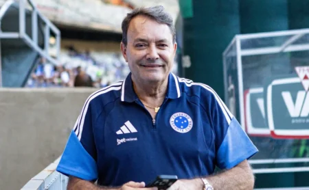 Cruzeiro mantém interesse em Halam Loboa e avalia proposta pelo volante do Independiente Medellín