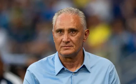 Cruzeiro planeja novas saídas no elenco e busca negociar Jhosefer e Vitinho