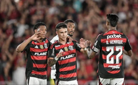 Cruzeiro renova o interesse em Luiz Araújo, mas Flamengo impede o acordo