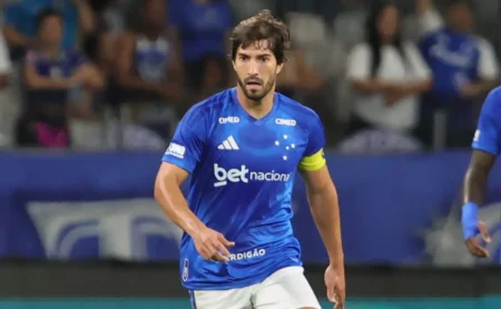 Cruzeiro vence Pouso Alegre-MG e avança à final do Campeonato Mineiro