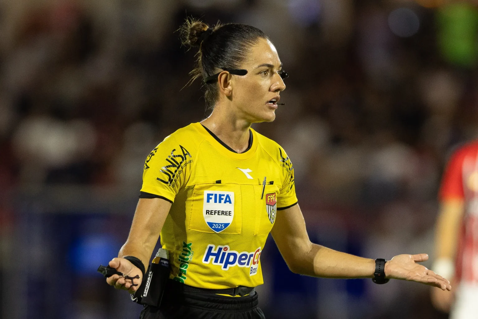 Daiane Muniz apita a semifinal entre Palmeiras e São Paulo; confira a equipe completa